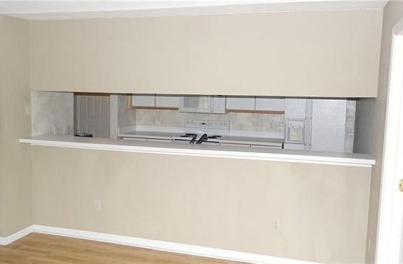 5th image of 1300 Heatherwood Ln