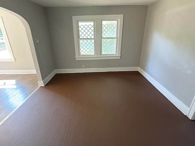238 W Peoria Ave — Photo 16