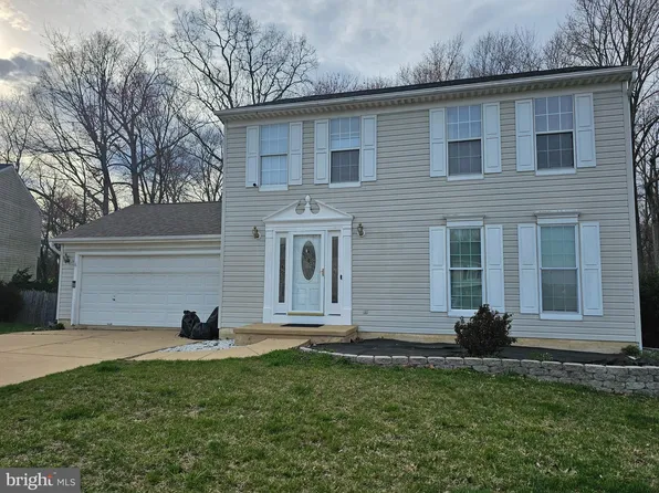 8 Corkwood Ln, New Castle, DE 19720