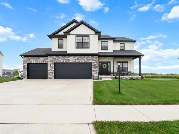 11280 Elkhart Cir, Winfield, IN 46307
