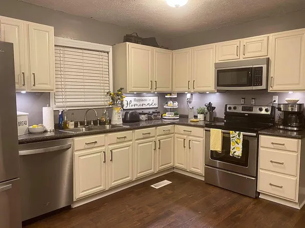 191 Dr Hall Rd, Newbern, TN 38059