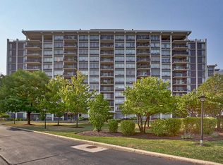 8809 W Golf Rd APT 2H, Niles, IL 60714