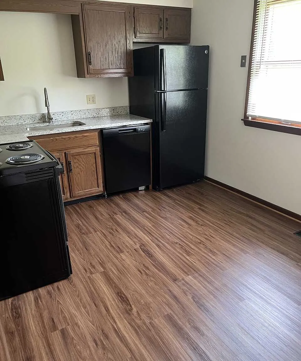 2 bed, $1,050 — Photo 1