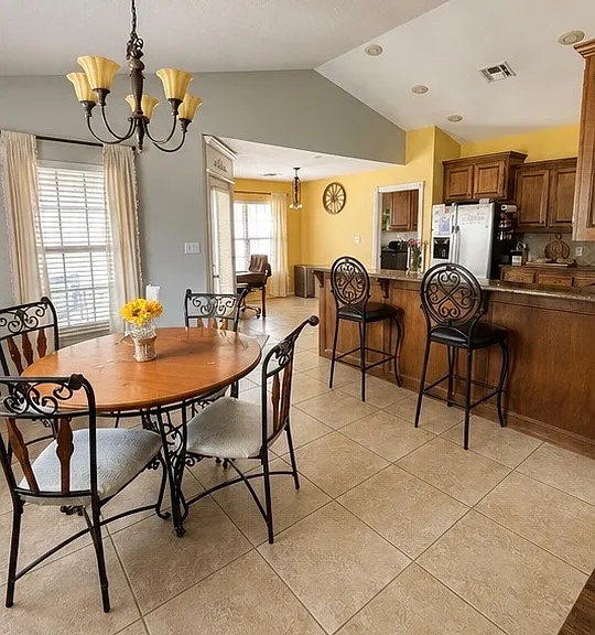3706 NE Fieldcrest Dr — Photo 4
