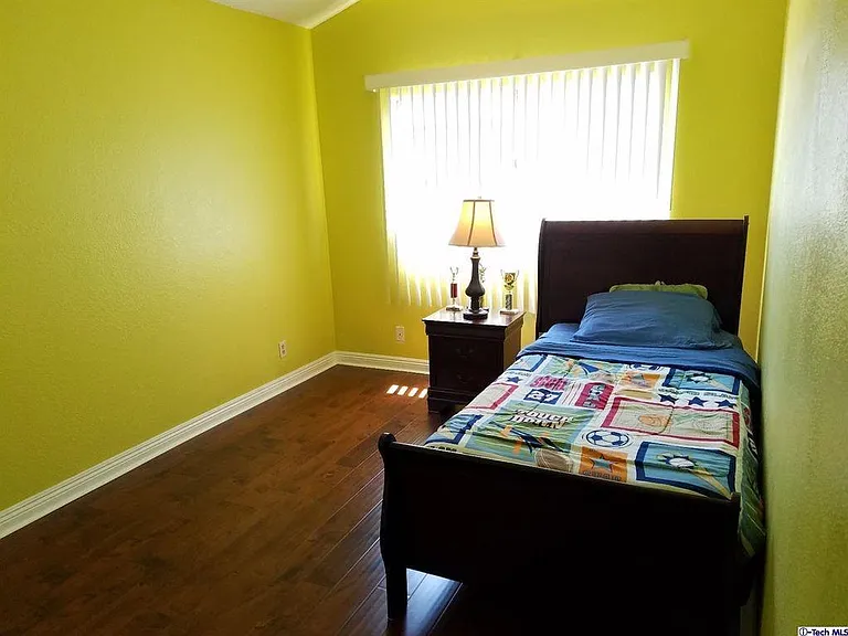 9414 Moonbeam Ave #15 — Photo 7