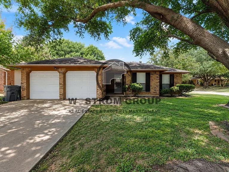 3501 Wentworth Dr — Photo 2