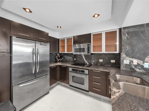 31 SE 5th St, Miami, FL