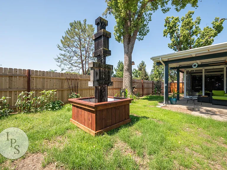 4096 N Sherman St — Photo 24