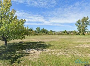 850 Deerwood Dr, Defiance, OH 43512