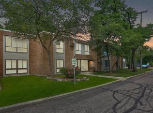 28422 W Eight Mile Rd UNIT A10, Farmington Hills, MI 48336