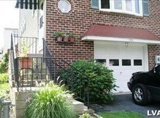 132 High Point Ln, Easton, PA 18042