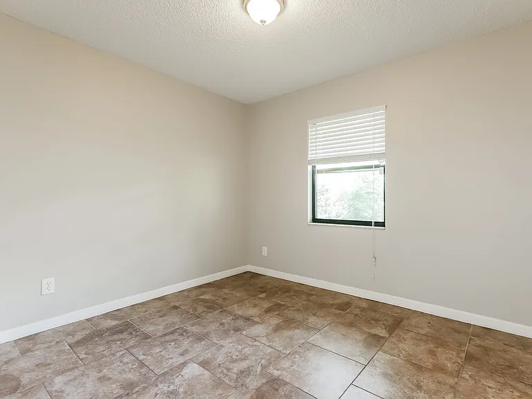 801 Cambridge Way — Photo 14