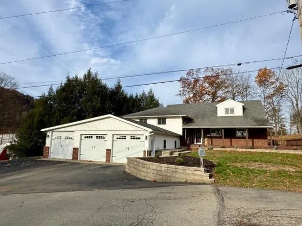 13 Willey St #9, Warren, PA 16365