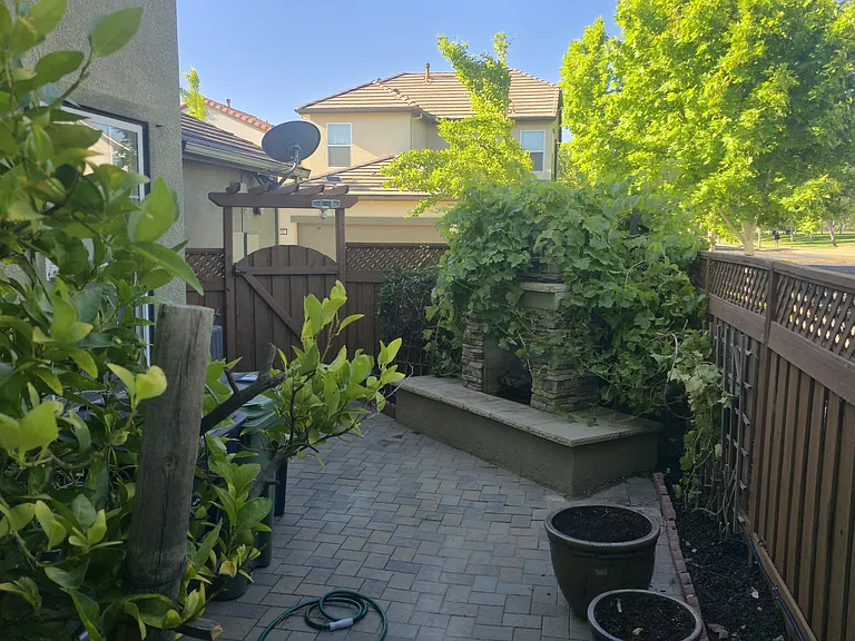 296 W Moraga St — Photo 4