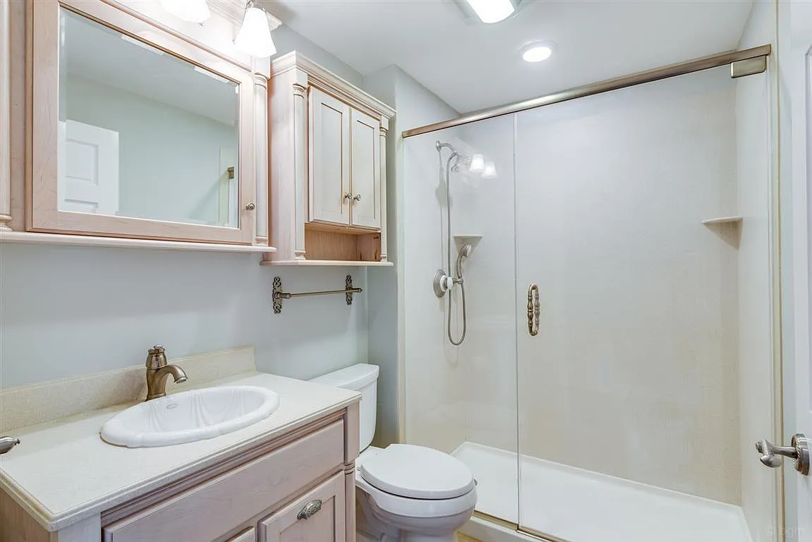 2 bed, 1223 sqft, $2,300 — Photo 3