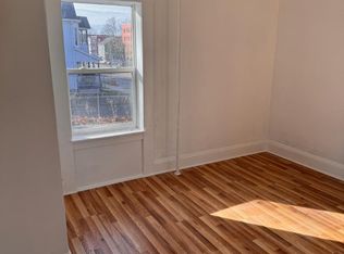 708 Chestnut St #1, Springfield, MA 01107