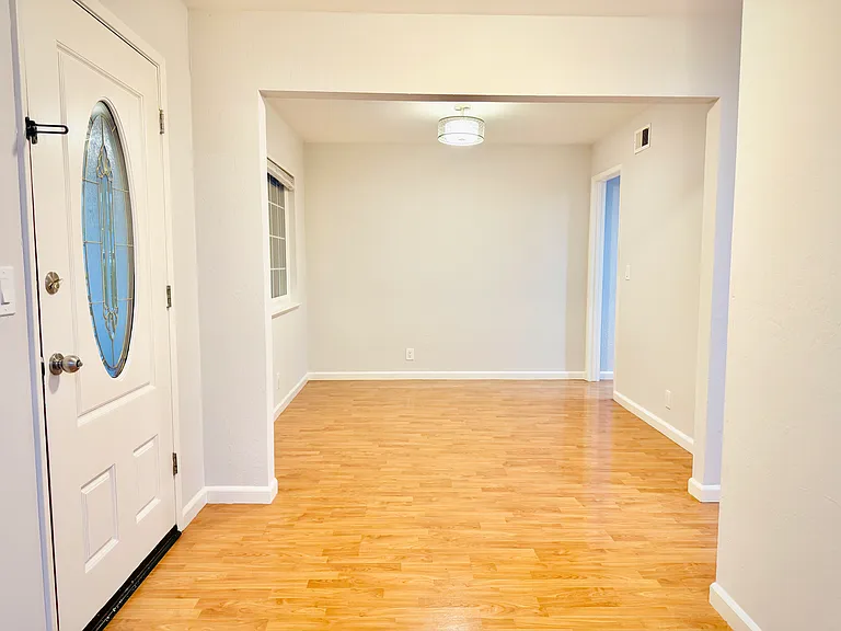 2935 Valhalla Dr — Photo 7