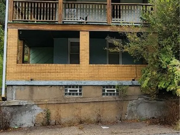 901 6th St, Braddock, PA 15104