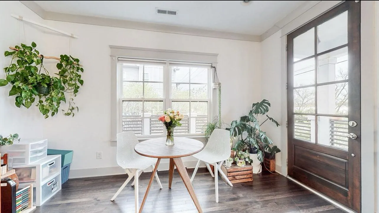 1 bed, 1.5 bath, 1456 sqft, $1,800 — Photo 2