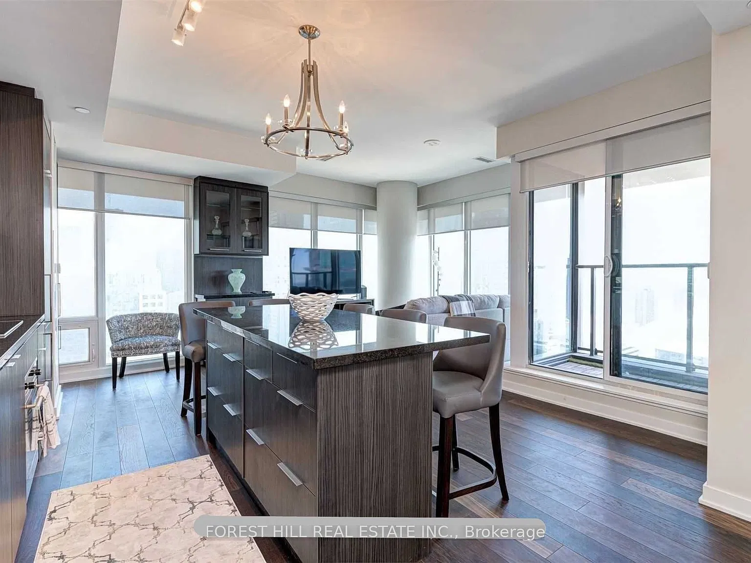 2 bed, $4,000 — Photo 1