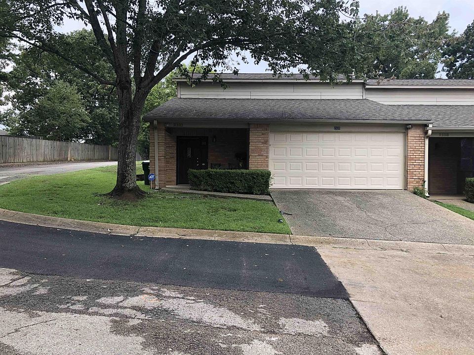 1st image of 2120 Villa Dr #1