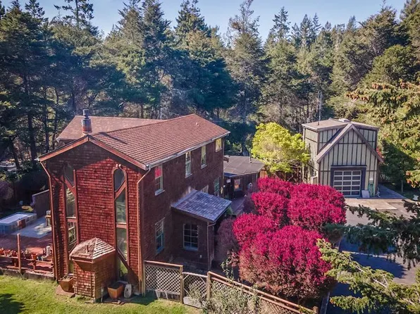 10360 Gary Ln, Mendocino, CA 95460