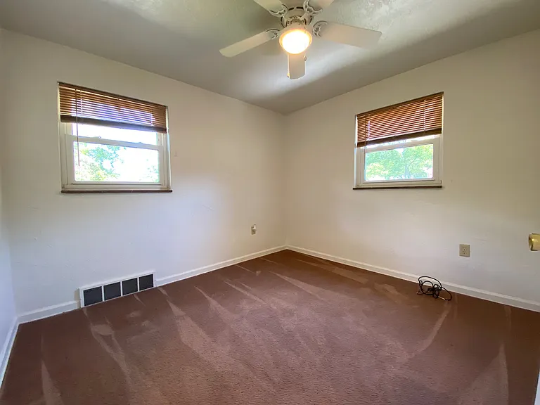 122 Parkwood Ln — Photo 6