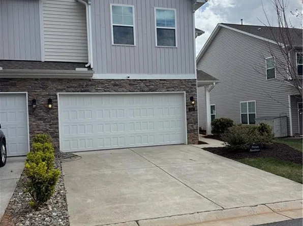 216 Stamm Dr, Greensboro, NC 27455