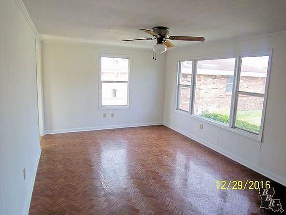 3rd image of 624 Poplar St
