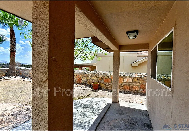 6372 Franklin Ridge Dr — Photo 42