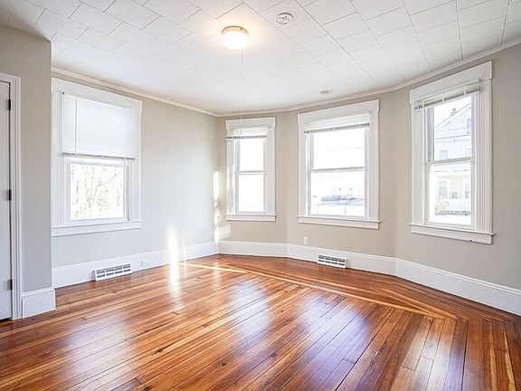 3rd image of 10 River St Unit 1