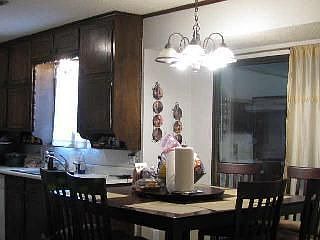 5th image of 1913 Victoria Dr
