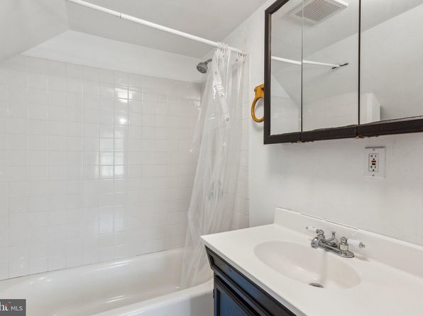 7208 Bowdoin Ave, College Park, MD 20740