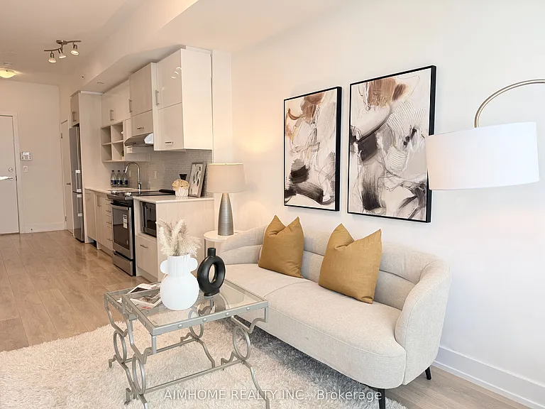 150 Fairview Mall Dr #504 — Photo 10