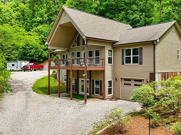 2nd image of 3150 Plaza Cir