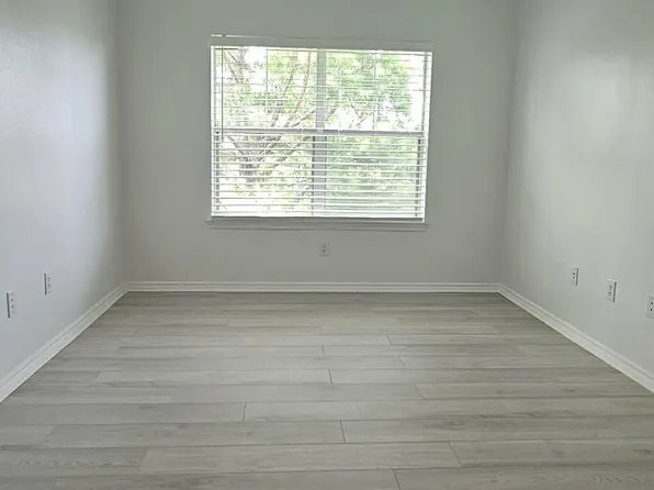 (undisclosed Address), Dallas, TX 75219