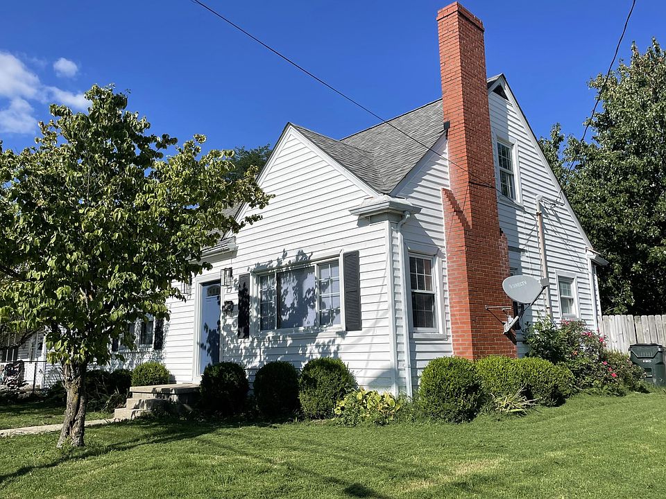1st image of 300 Hillcrest Ave
