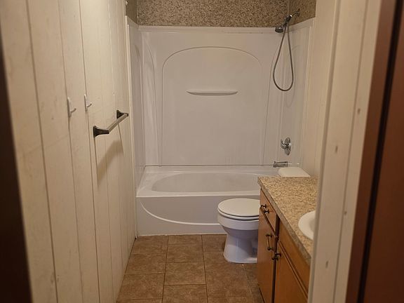 4th image of 347 Watson Rd APT 29