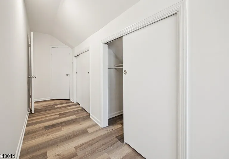623 Livingston Rd — Photo 15