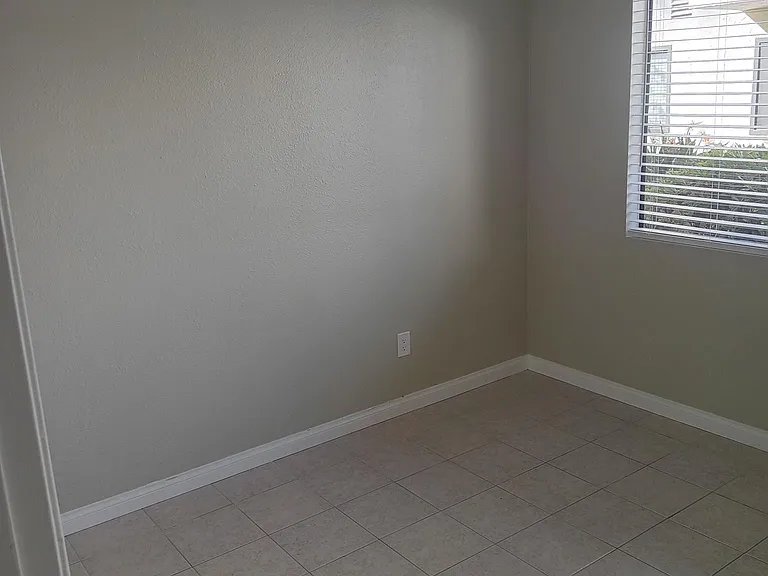 367 N Melrose Dr N #E — Photo 21
