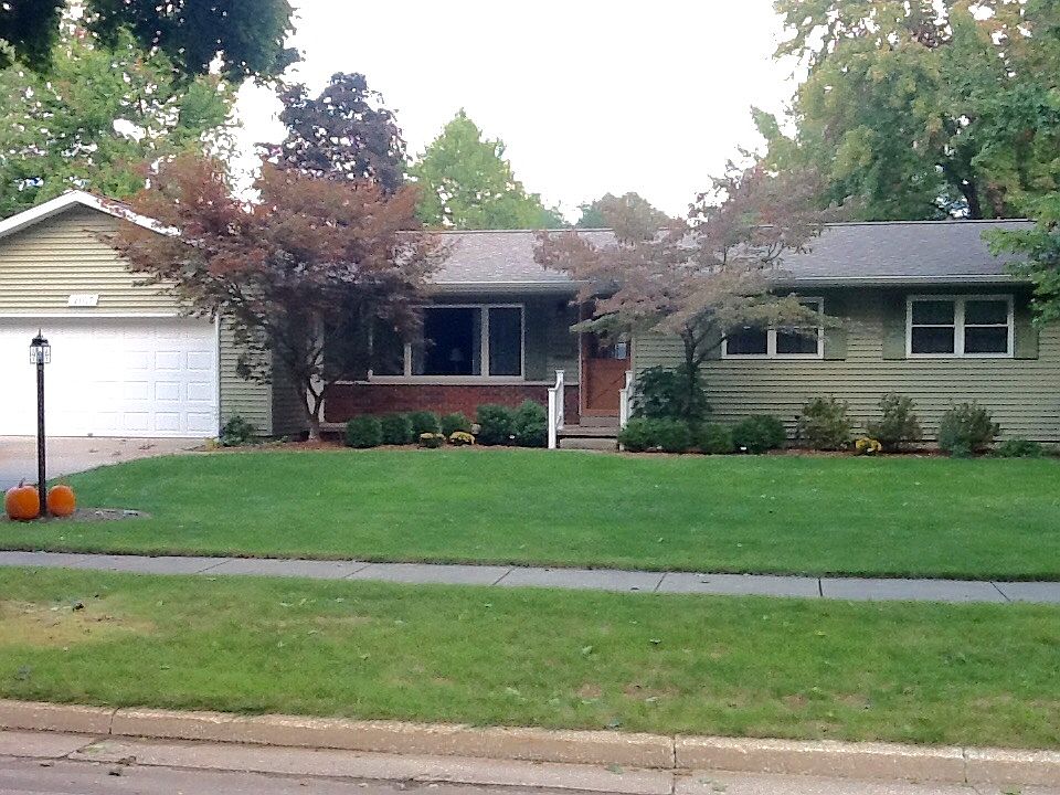 1st image of 2107 Burlington Dr
