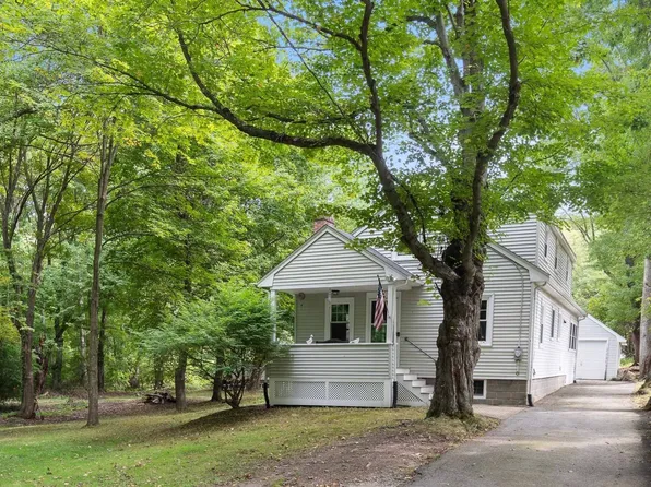 39 Montrose Ave, Wakefield, MA 01880