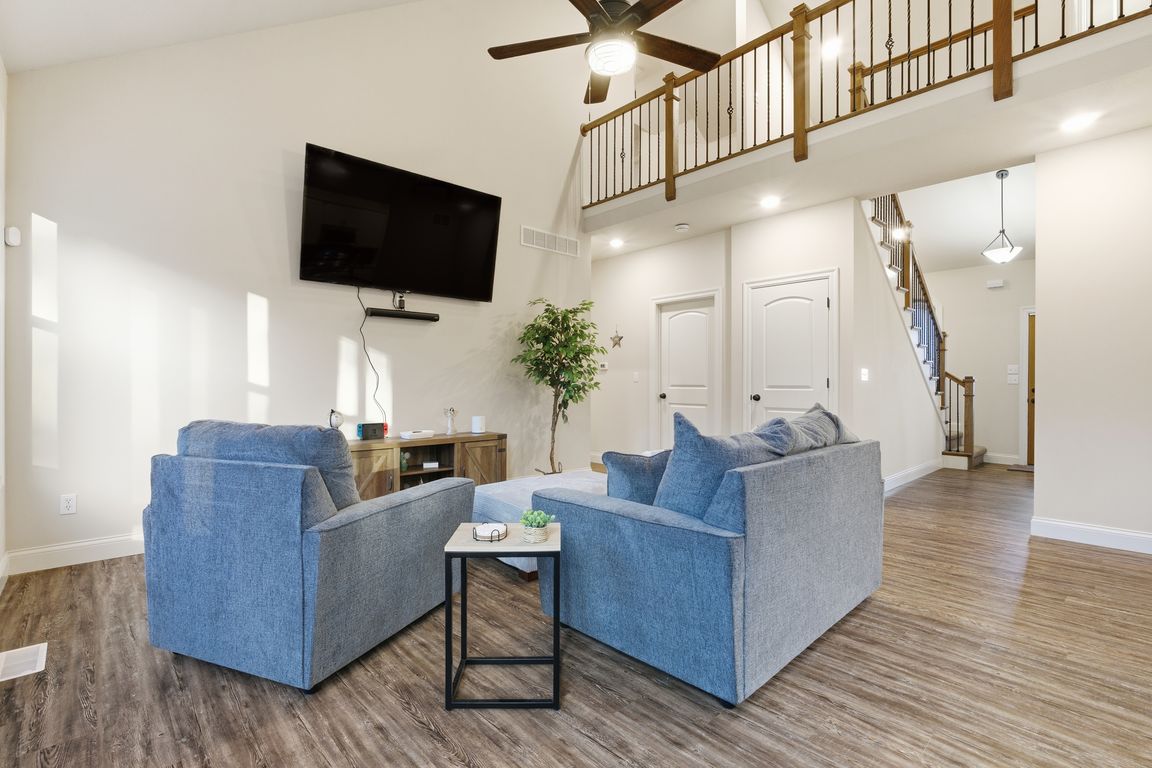 next background image