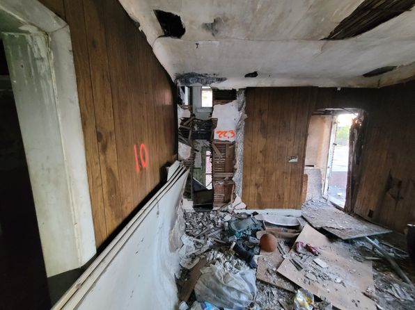 detroit-michigan-88294099 picture