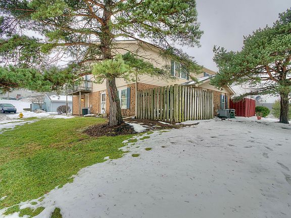 4th image of 4233 Briarwood Dr APT 3