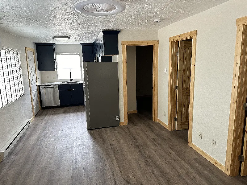 2 bed, $2,095 — Photo 2