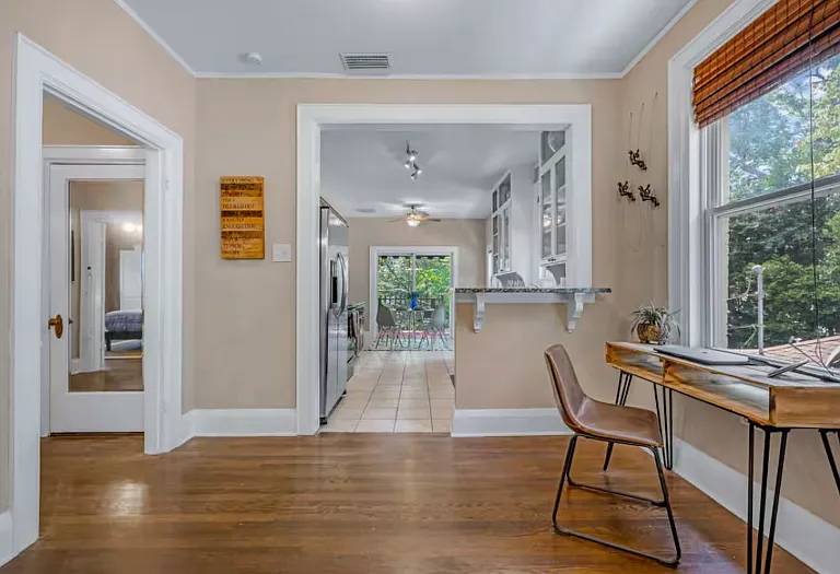 4303 Vandelia St — Photo 34