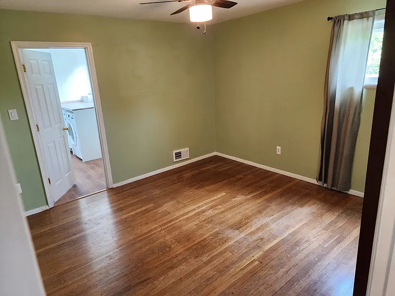 816 Crothers Ln — Photo 16