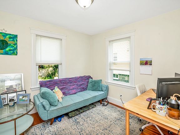 5th image of 134 Willow St
