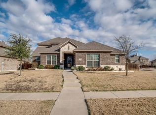 5634 Paradise Dr, Midlothian, TX 76065